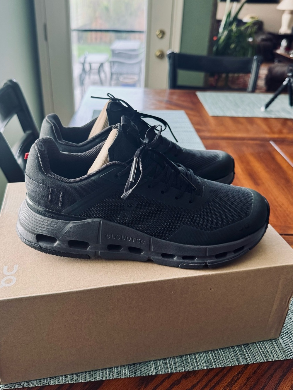 On Running Black/Eclipse Women 8 Cloudnova Form 2TT Athletic Shoes